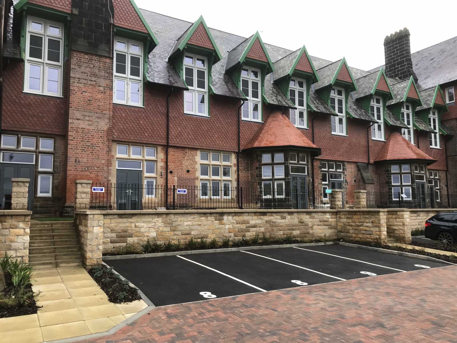 Windows At Cookridge Hospital In BRC Leeds Ltd